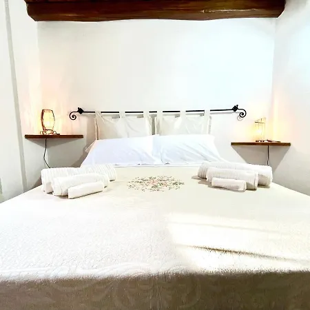 Le Corti Sarde On The 別荘 *