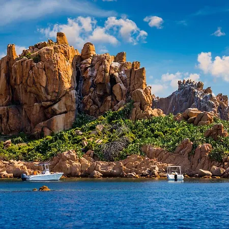 Le Corti Sarde On The 別荘 *